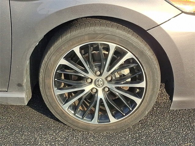 Used 2018 Toyota Camry SE image 8