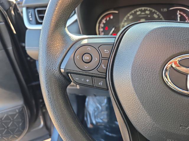 Used 2025 Toyota RAV4 LE AWD/4WD image 23