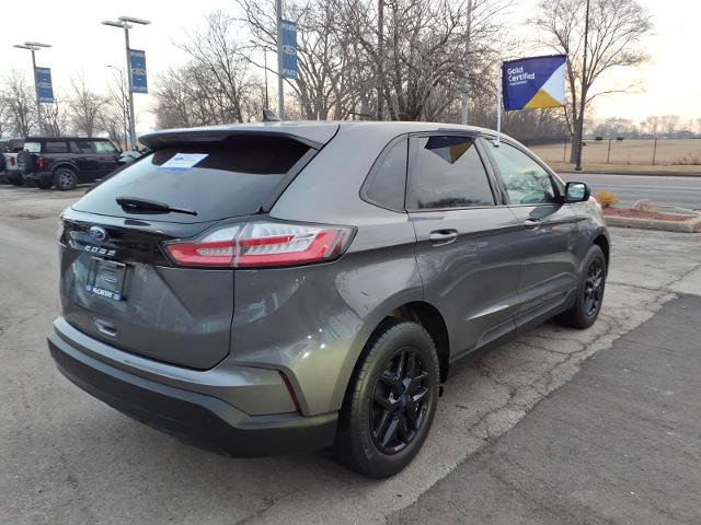 Certified 2021 Ford Edge SE image 3