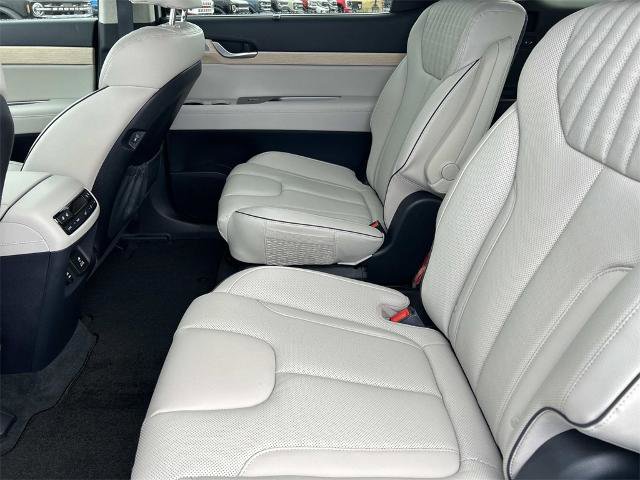 Used 2025 Hyundai Palisade Limited image 15