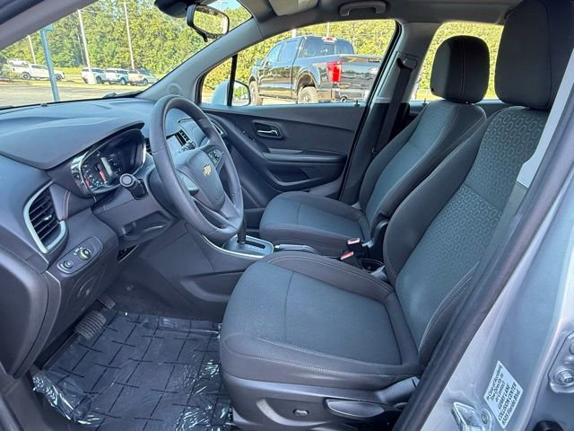 Used 2021 Chevrolet Trax LS FWD image 11