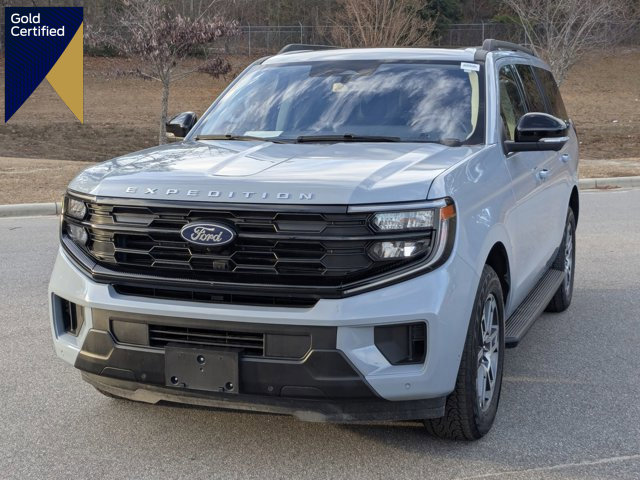 Certified 2025 Ford Expedition Active image 1
