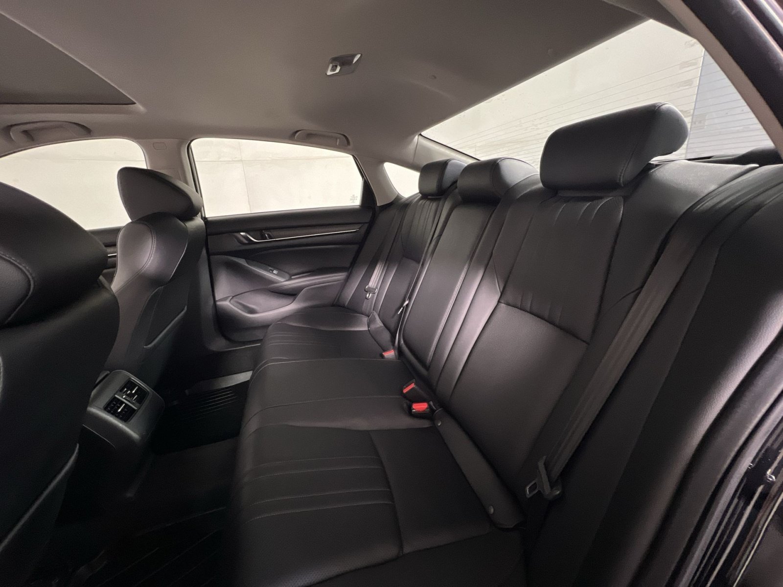 Used 2019 Honda Accord EX-L image 24