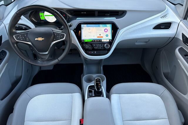 Used 2019 Chevrolet Bolt Premier w/ Infotainment Package image 10
