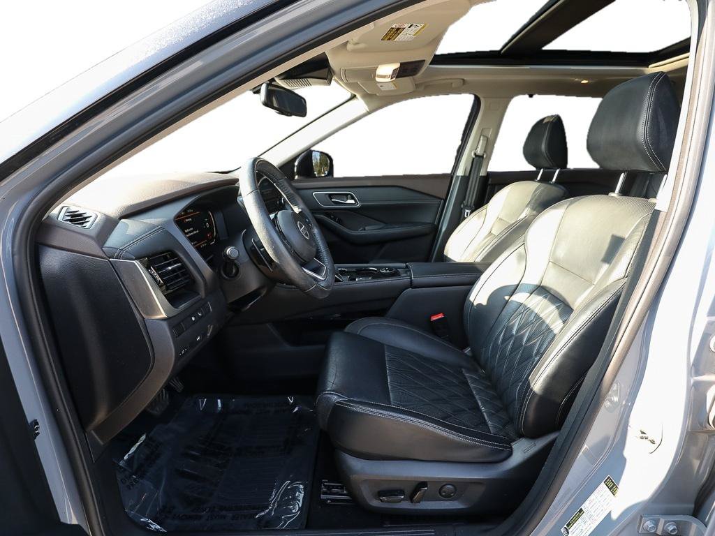 Used 2021 Nissan Rogue Platinum AWD/4WD image 13