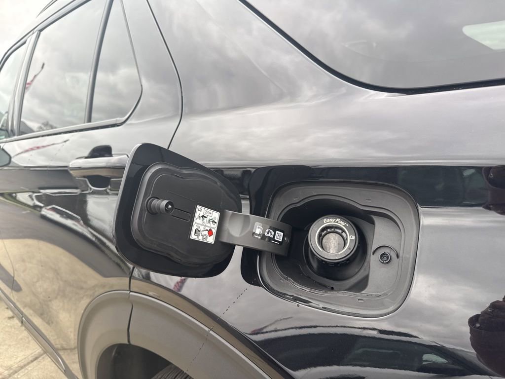 Certified 2025 Ford Explorer ST image 17