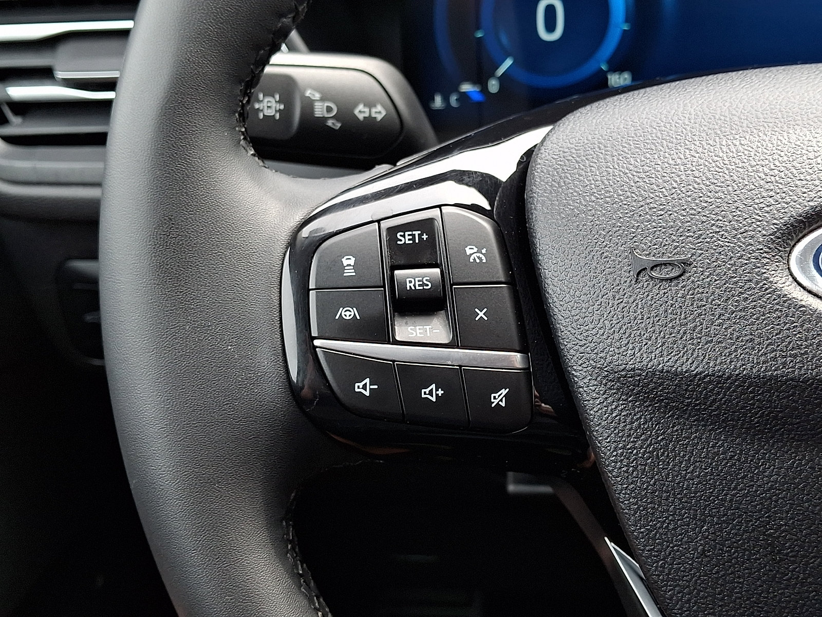 Certified 2022 Ford Escape Titanium AWD/4WD image 23