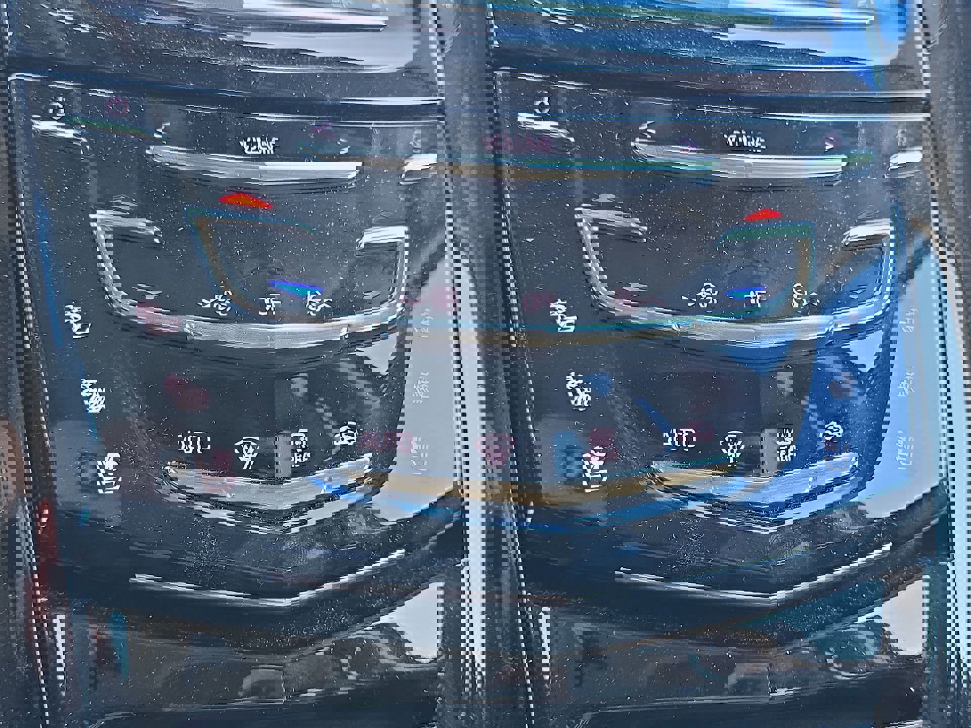 Used 2017 Cadillac Escalade Luxury image 19