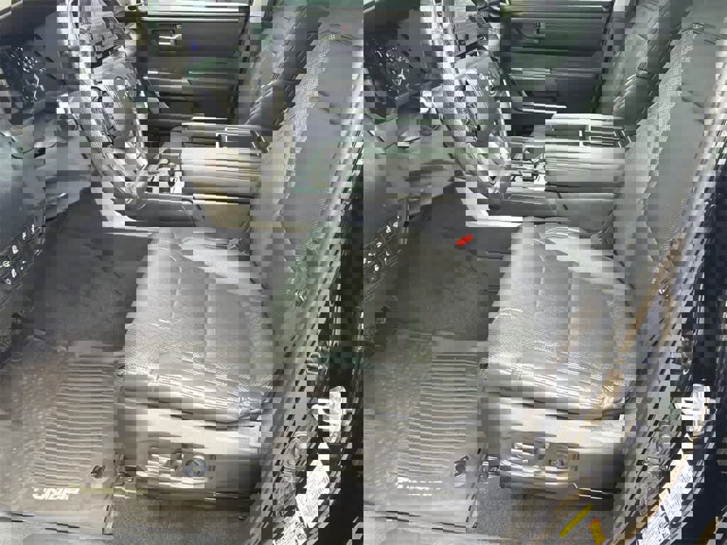 Used 2022 Toyota Tundra SR5 w/ SR5 Premium Package image 10