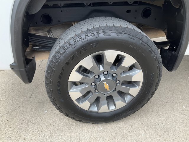 Used 2025 Chevrolet Silverado 2500 Custom w/ Custom Value Package AWD/4WD image 17
