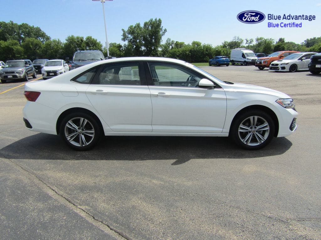 Used 2022 Volkswagen Jetta SE FWD image 9
