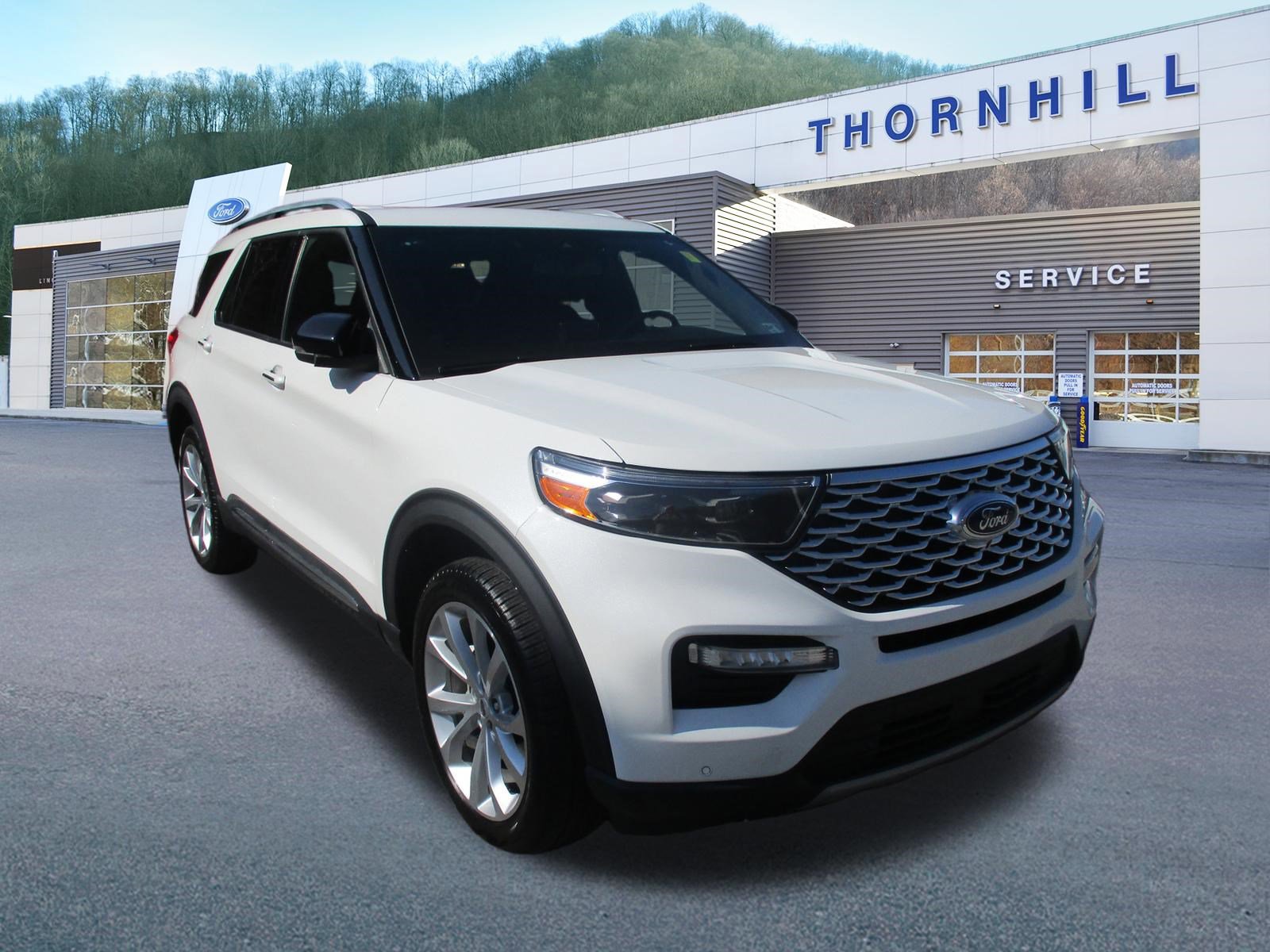 Certified 2023 Ford Explorer Platinum w/ Technology Package AWD/4WD image 1