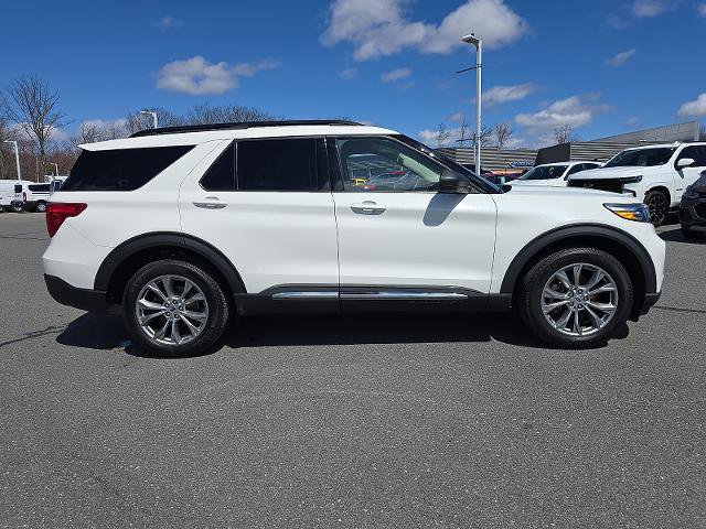 Certified 2022 Ford Explorer XLT w/ Equipment Group 202A AWD/4WD image 7