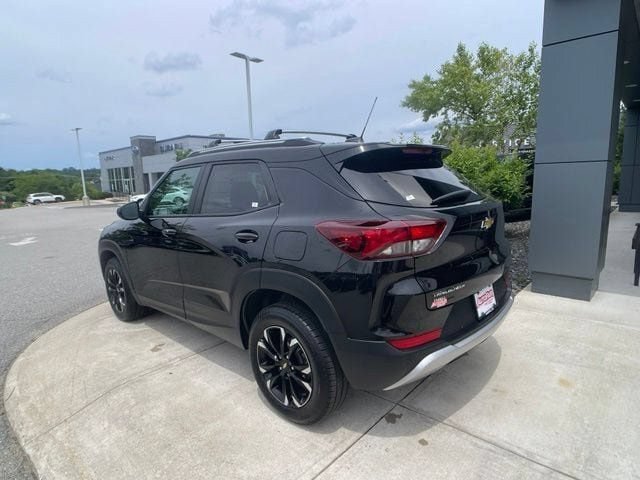 Used 2023 Chevrolet TrailBlazer LT w/ Convenience Package AWD/4WD image 6