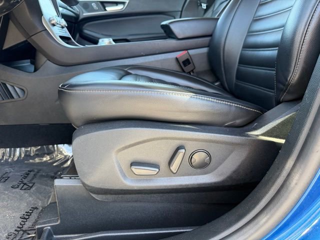 Certified 2024 Ford Edge SEL image 9