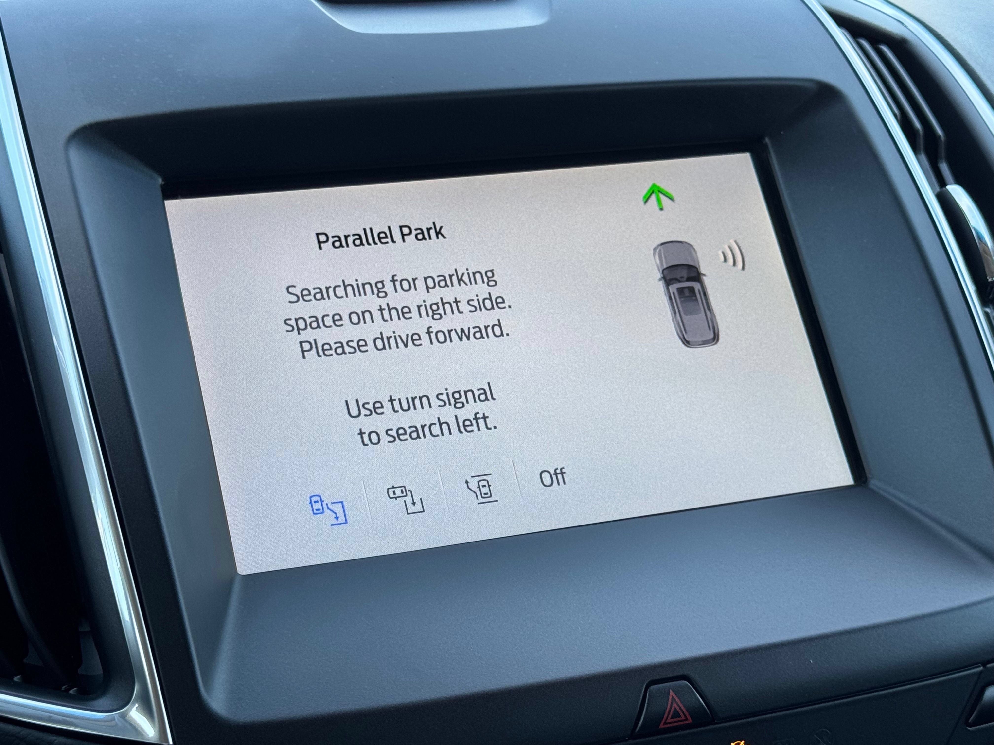 Certified 2019 Ford Edge Titanium w/ Equipment Group 301A AWD/4WD image 39