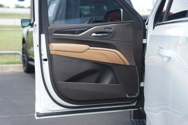 Used 2024 Cadillac Escalade ESV Premium Luxury w/ Performance Package AWD/4WD image 34