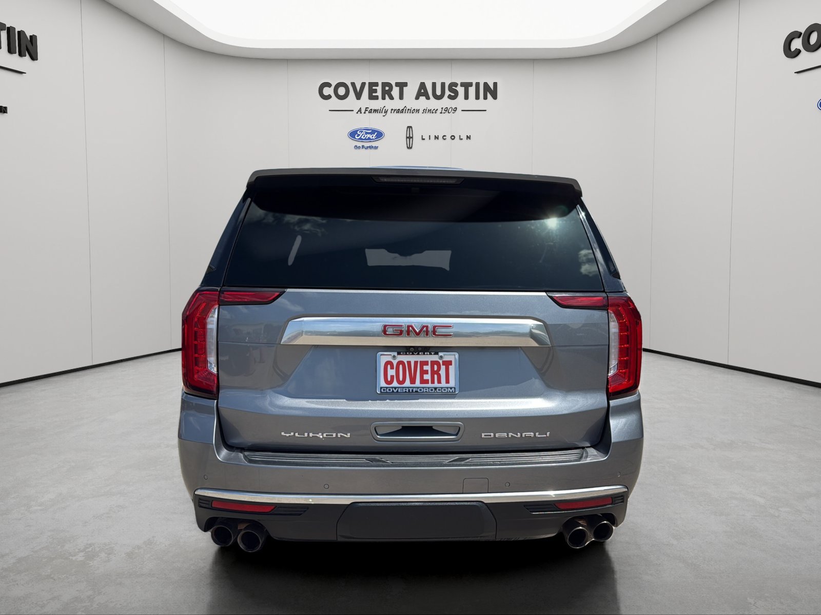 Used 2021 GMC Yukon Denali w/ Denali Premium Package AWD/4WD image 4