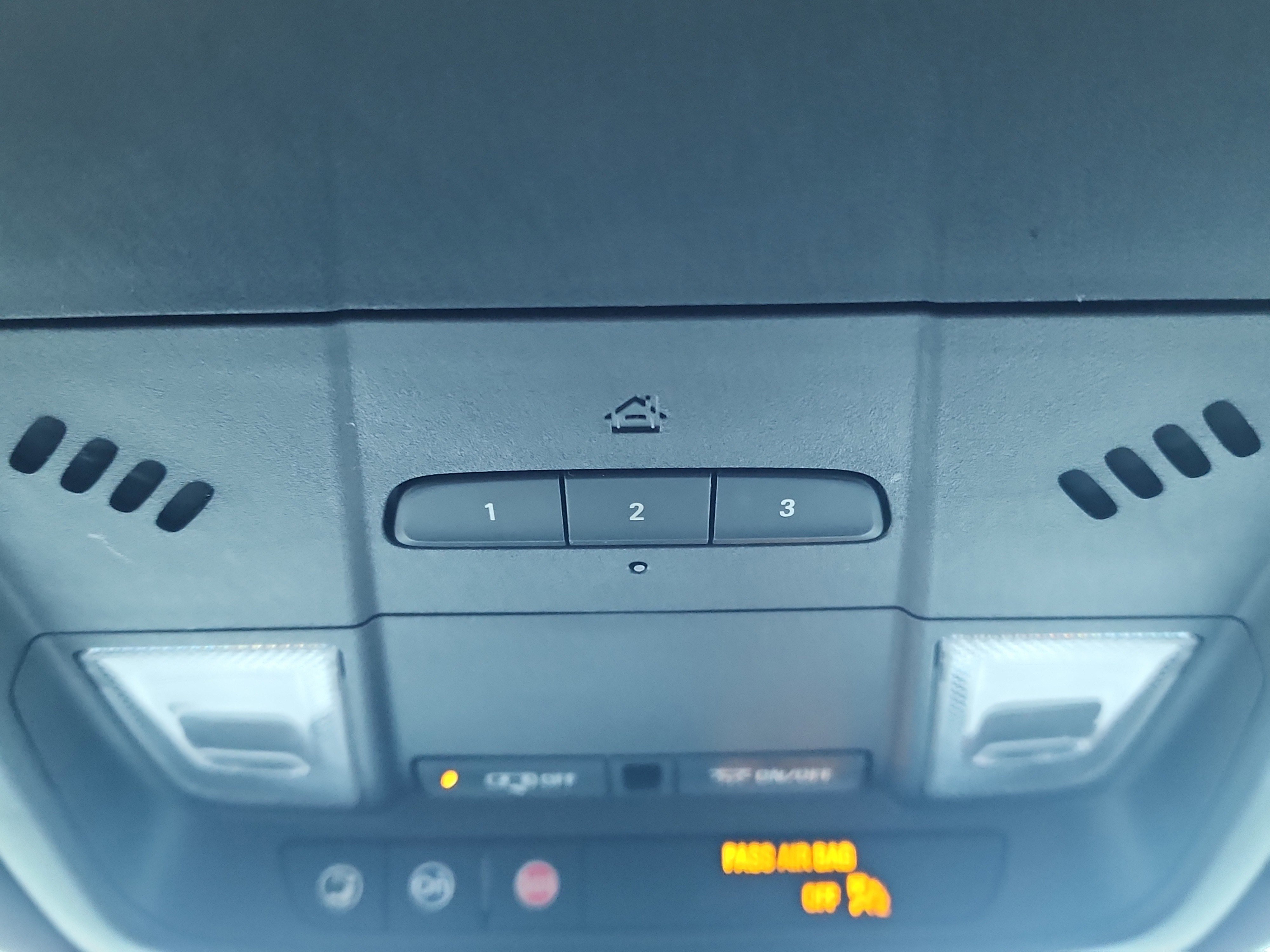 Used 2023 Buick Enclave Essence image 26