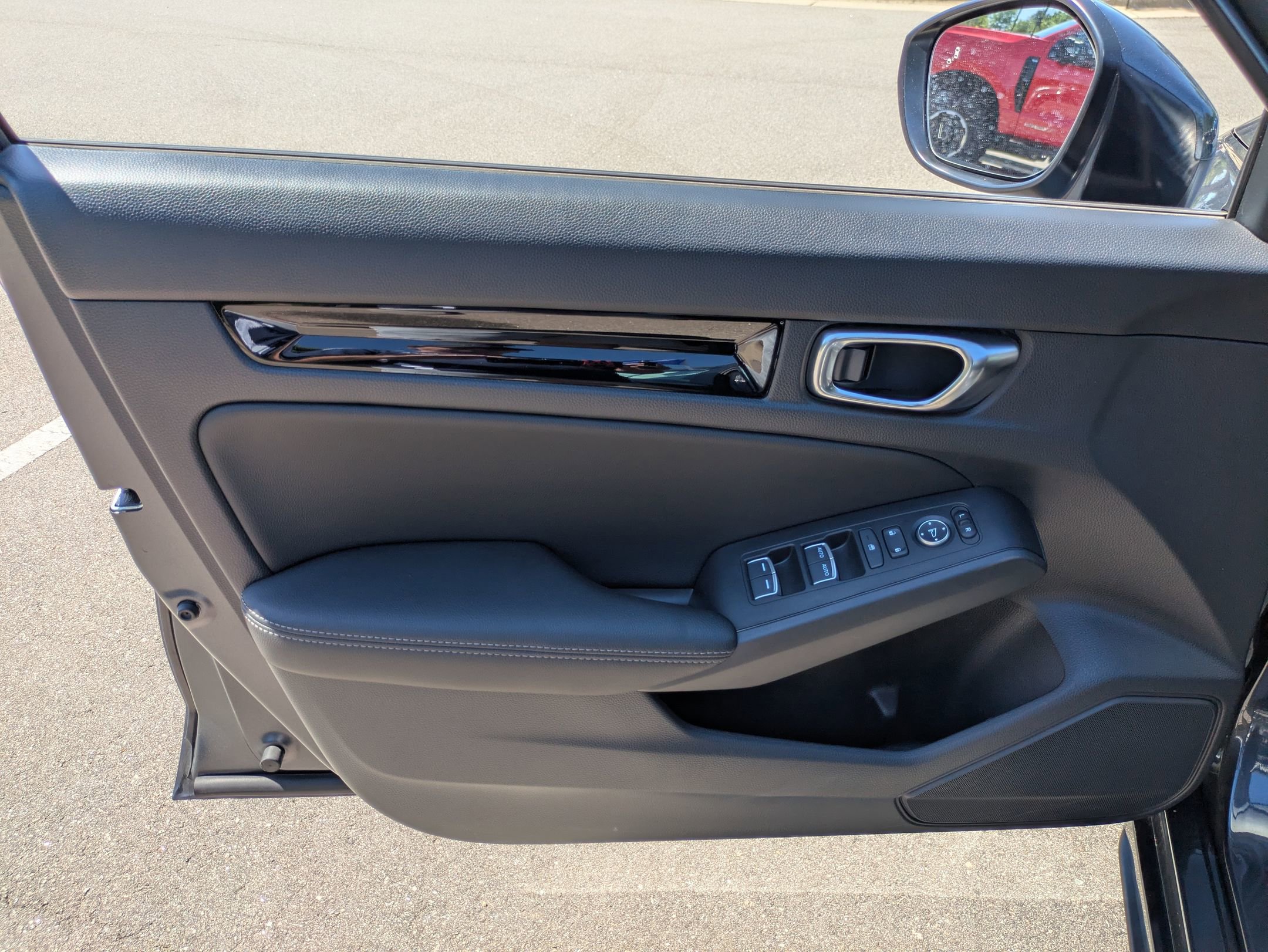 Used 2024 Honda Civic EX-L image 15