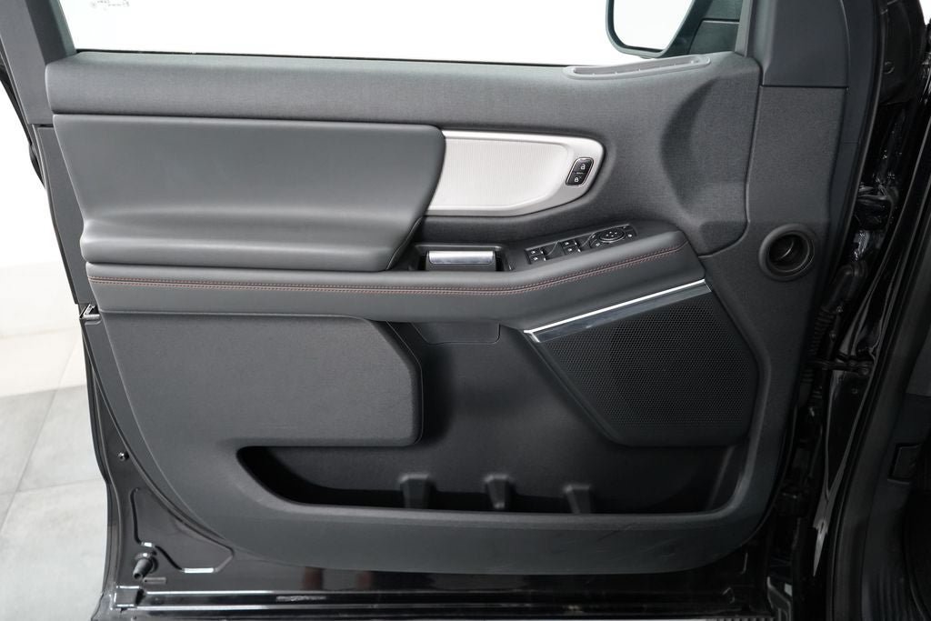 Certified 2025 Ford Expedition Active AWD/4WD image 22