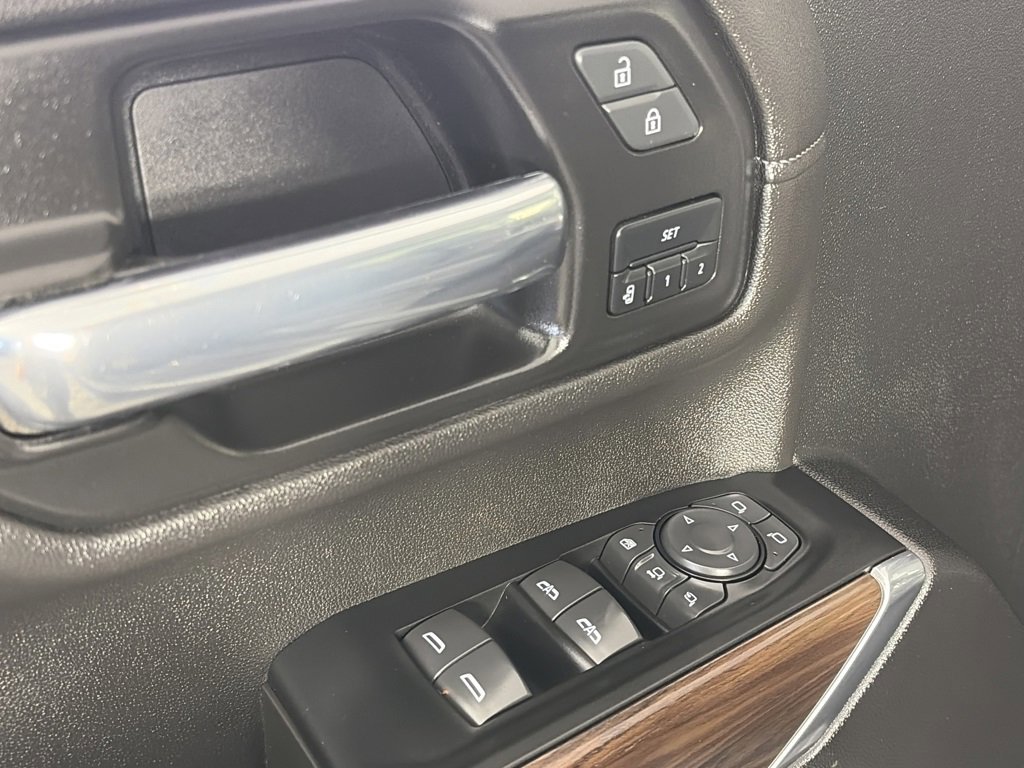 Used 2022 GMC Sierra 3500 SLT w/ SLT Premium Package image 25