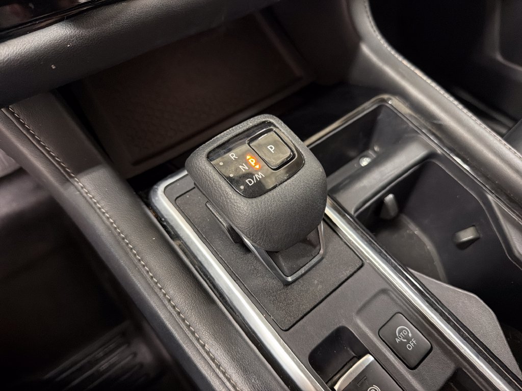 Used 2023 Nissan Pathfinder SL FWD image 28