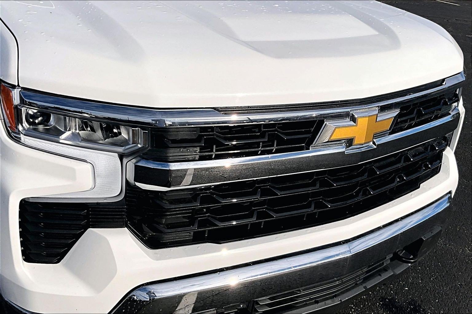 Used 2023 Chevrolet Silverado 1500 LT AWD/4WD image 30