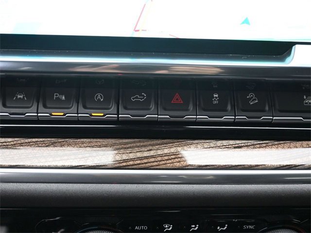 Used 2025 Chevrolet Silverado 1500 LT Trail Boss w/ LT Trail Boss Premium Package image 35