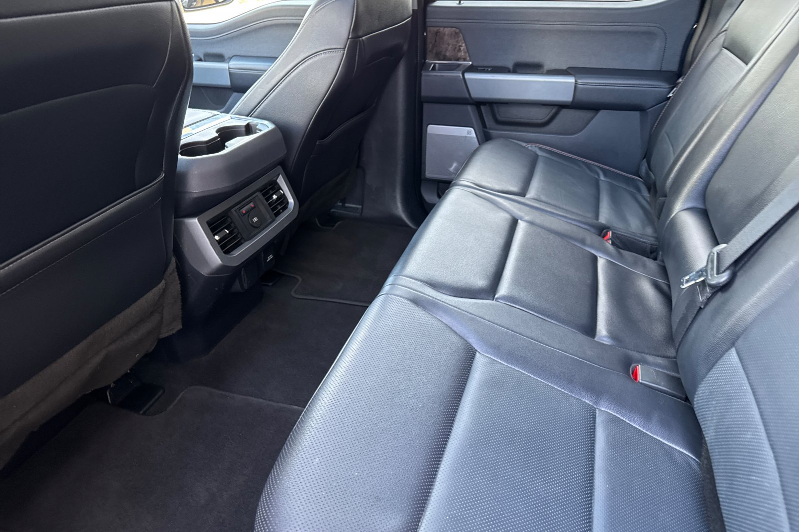 Certified 2023 Ford F250 Lariat w/ Tow Technology Package AWD/4WD image 12