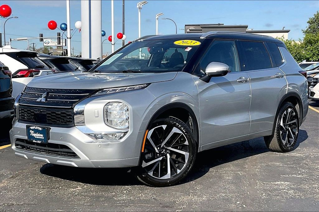 Used 2023 Mitsubishi Outlander SEL AWD/4WD image 11