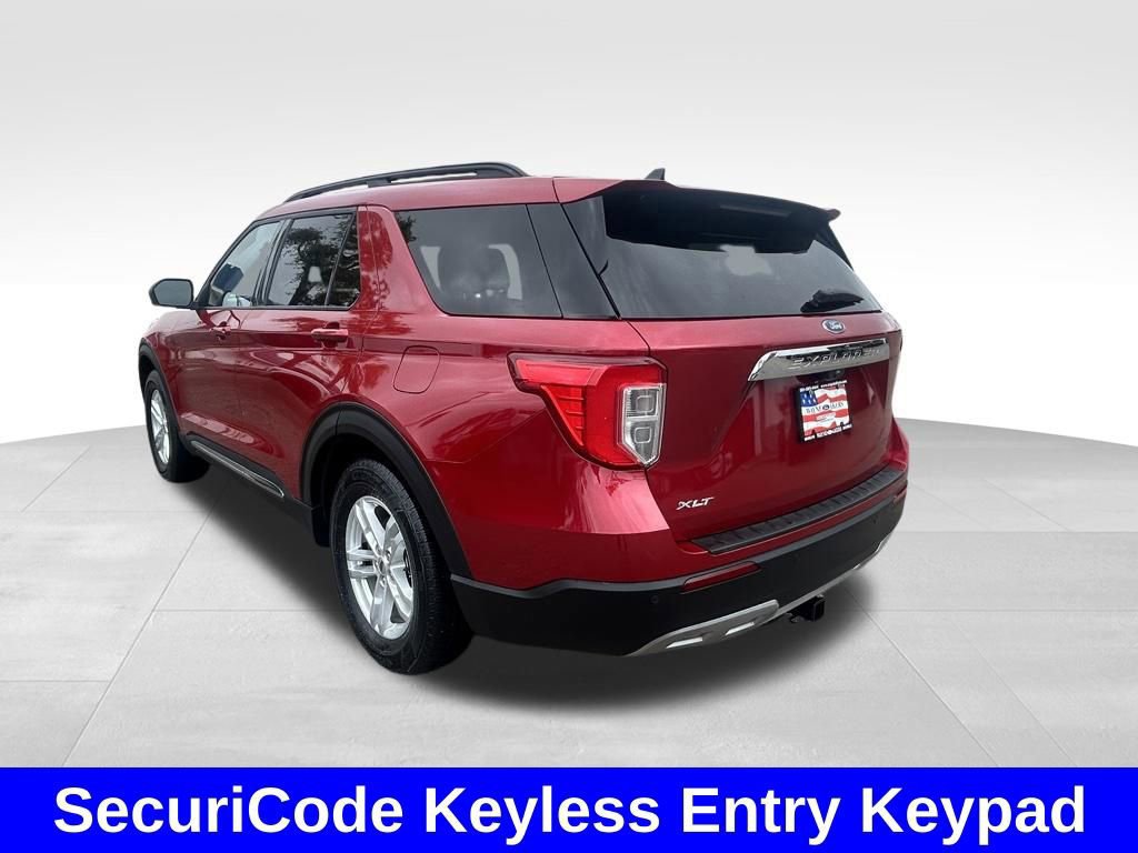 Certified 2022 Ford Explorer XLT w/ Equipment Group 202A image 5