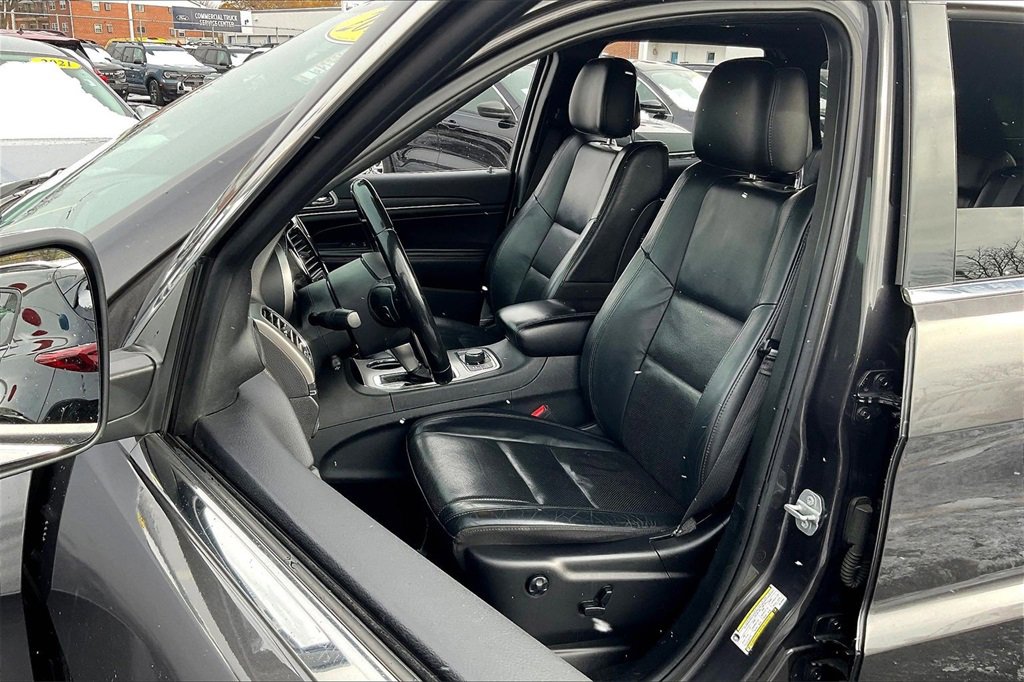 Used 2019 Jeep Grand Cherokee Limited w/ Luxury Group II image 23
