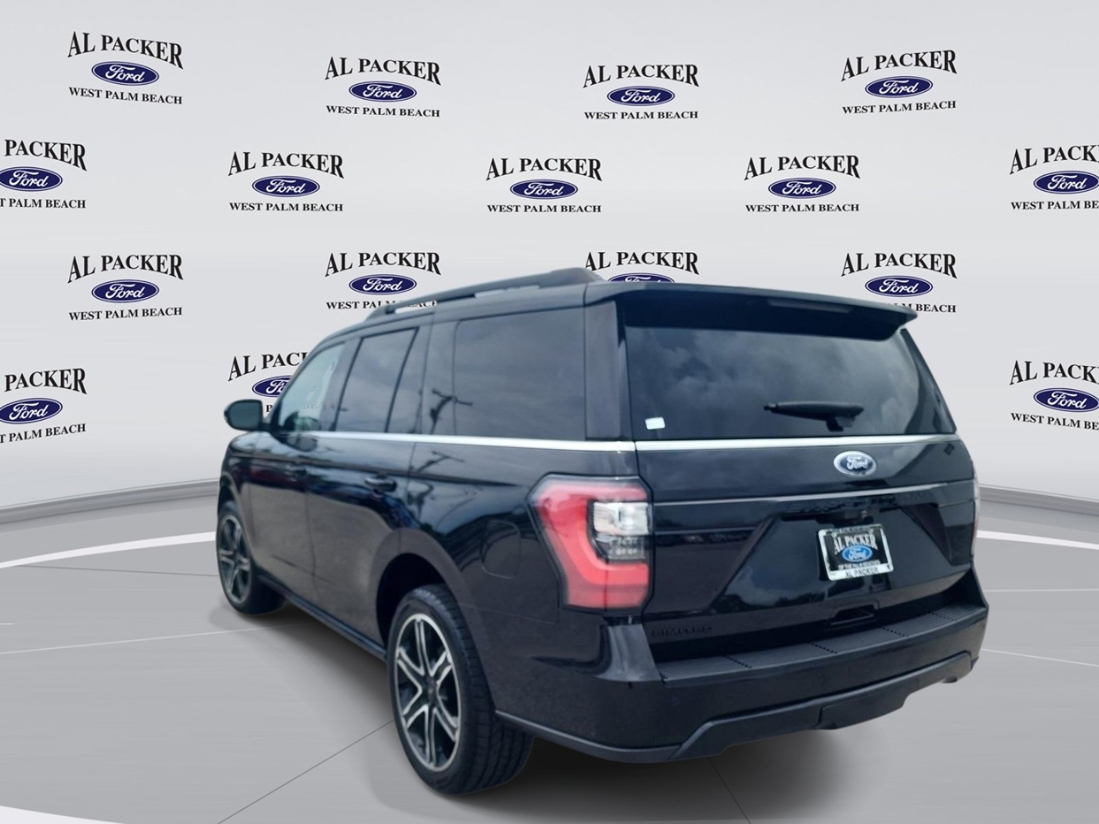 Certified 2019 Ford Expedition Limited w/ Equipment Group 303A RWD image 3