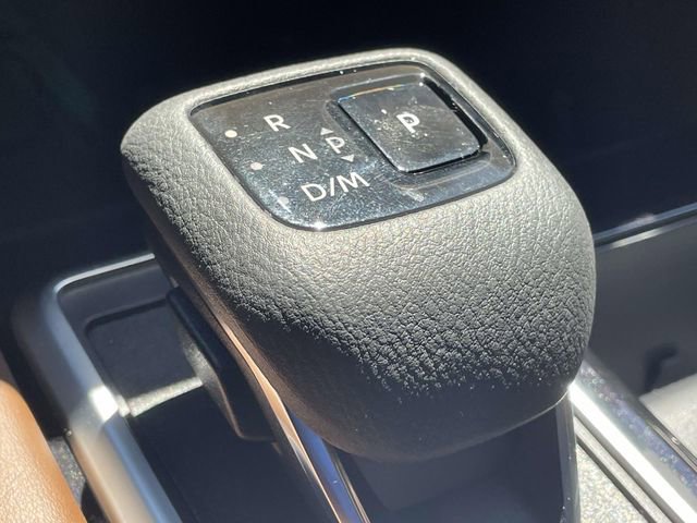 Used 2024 Nissan Pathfinder Platinum image 27