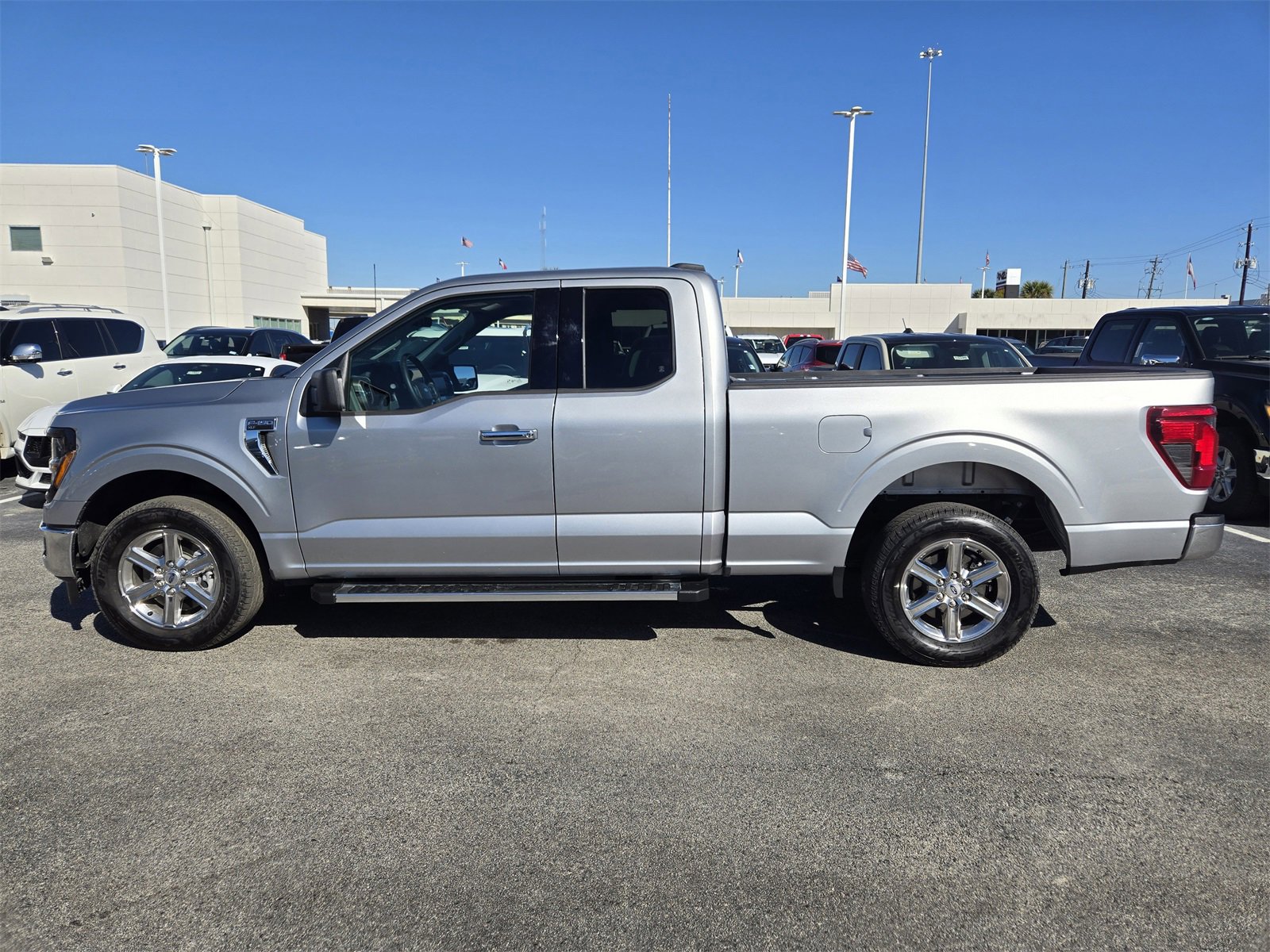 Certified 2025 Ford F150 XLT w/ Equipment Group 301A Standard image 4