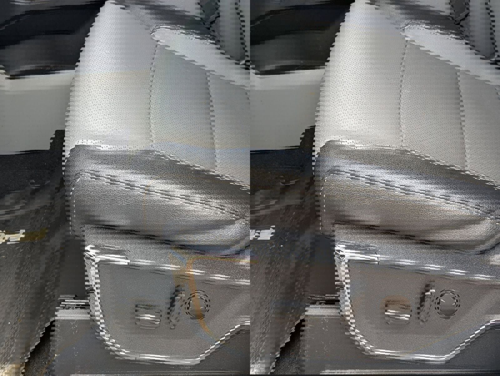 Certified 2023 Ford F150 Lariat w/ Trailer Tow Package image 19