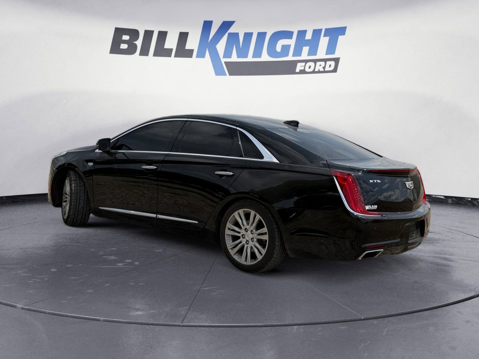 Used 2019 Cadillac XTS Luxury FWD image 3