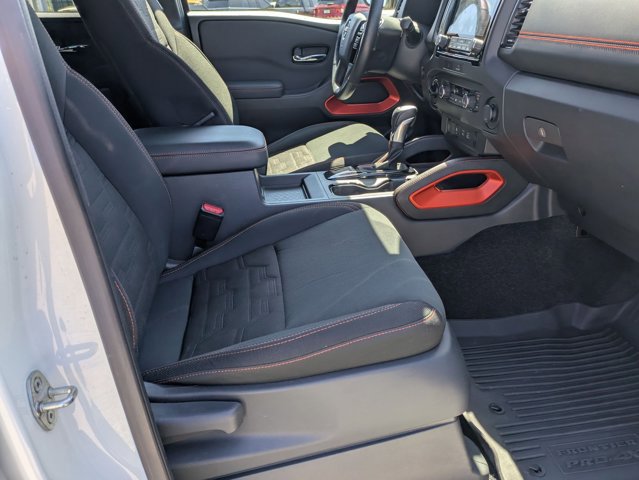 Used 2022 Nissan Frontier PRO-4X w/ Technology Package image 18