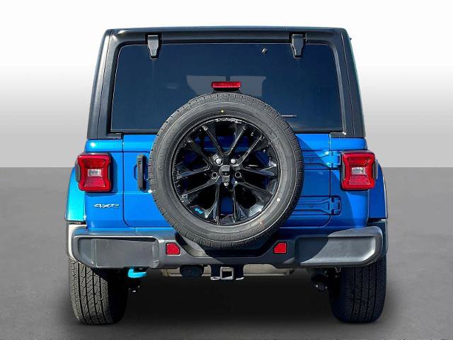 Used 2023 Jeep Wrangler Unlimited Sahara w/ Cold Weather Group AWD/4WD image 6