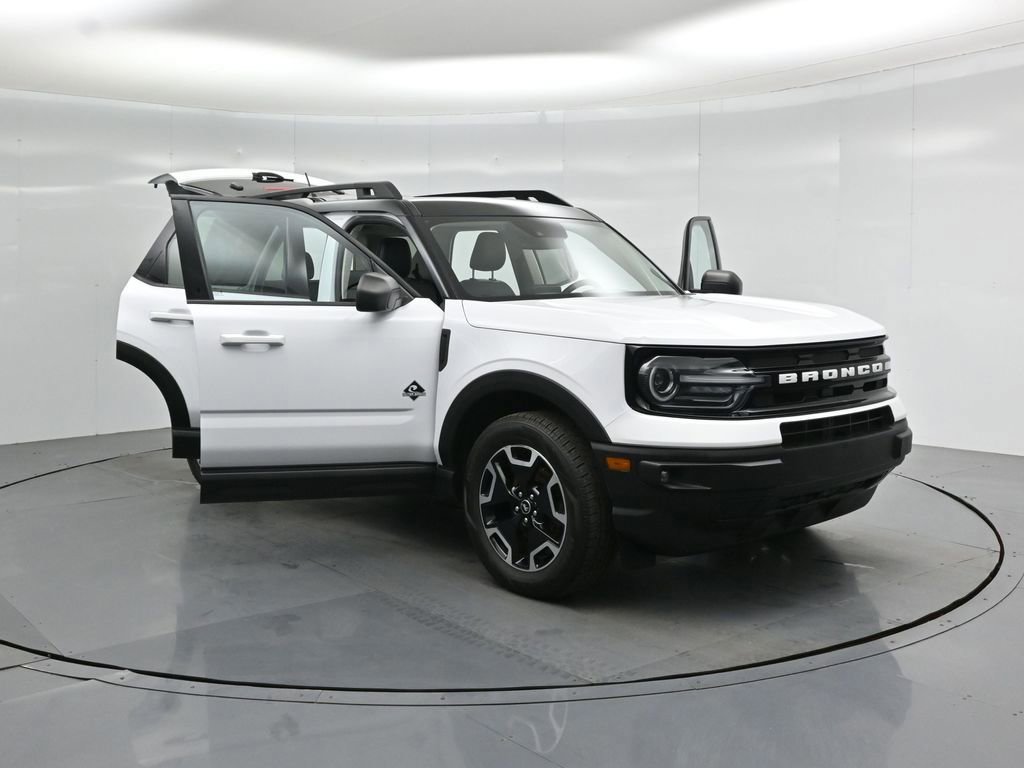 Certified 2022 Ford Bronco Sport Outer Banks w/ Tech Package image 4