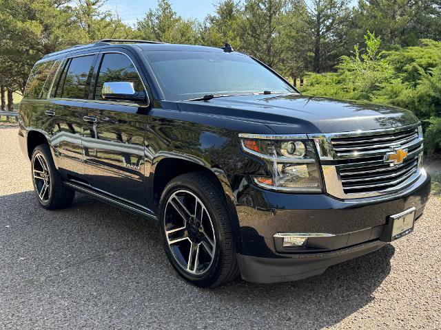 Used 2020 Chevrolet Tahoe Premier w/ Premier 6.2L Value Package AWD/4WD image 3