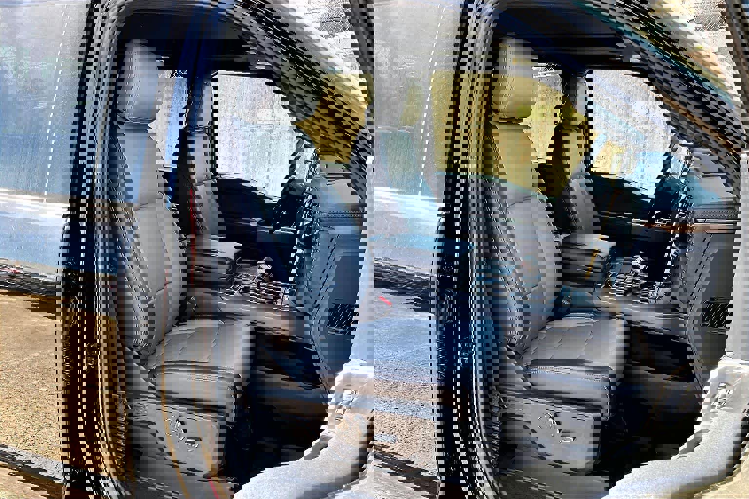 Certified 2025 Ford F150 Lightning Lariat w/ Max Trailer Tow Package image 8