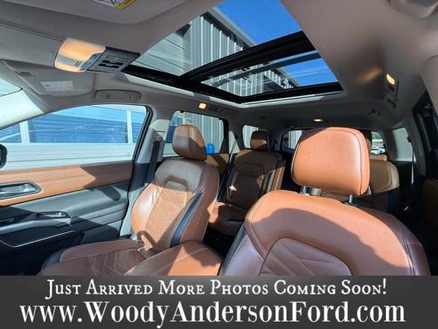 Used 2023 Nissan Pathfinder Platinum AWD/4WD image 5