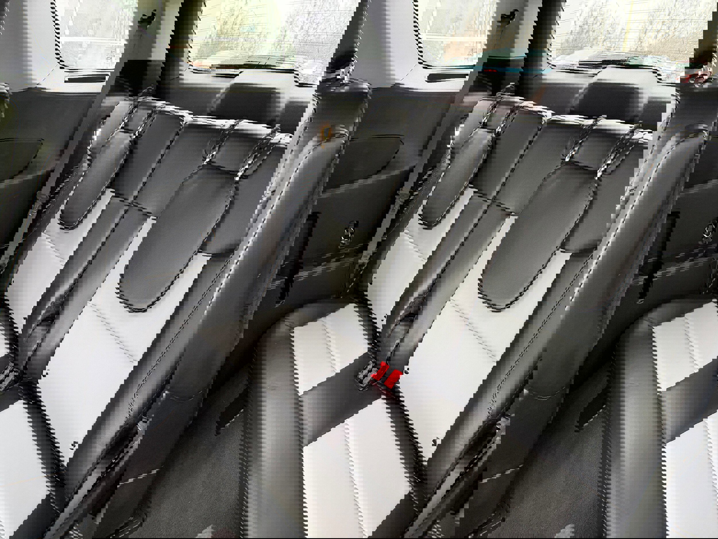 Certified 2022 Ford Explorer XLT w/ Equipment Group 202A image 13