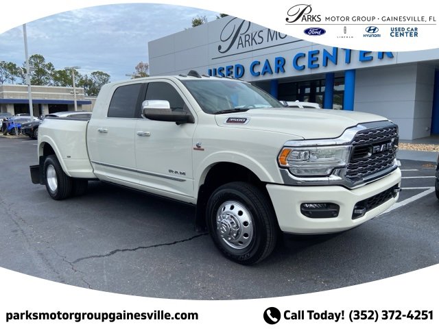 Used 2022 RAM 3500 Limited image 1
