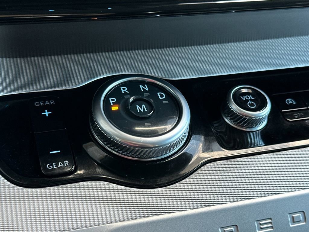 Certified 2025 Ford Expedition Active image 23