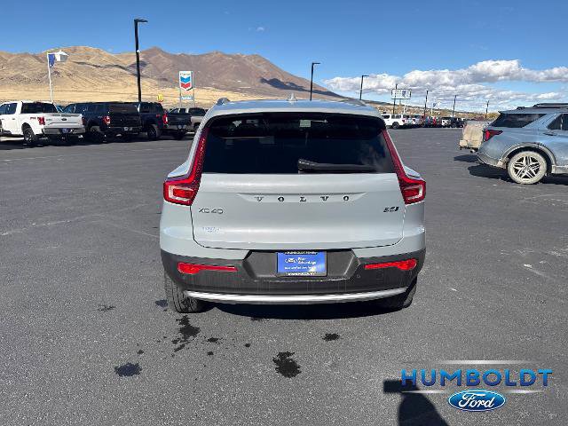 Used 2024 Volvo XC40 B5 Ultimate w/ Protection Package Premier image 4