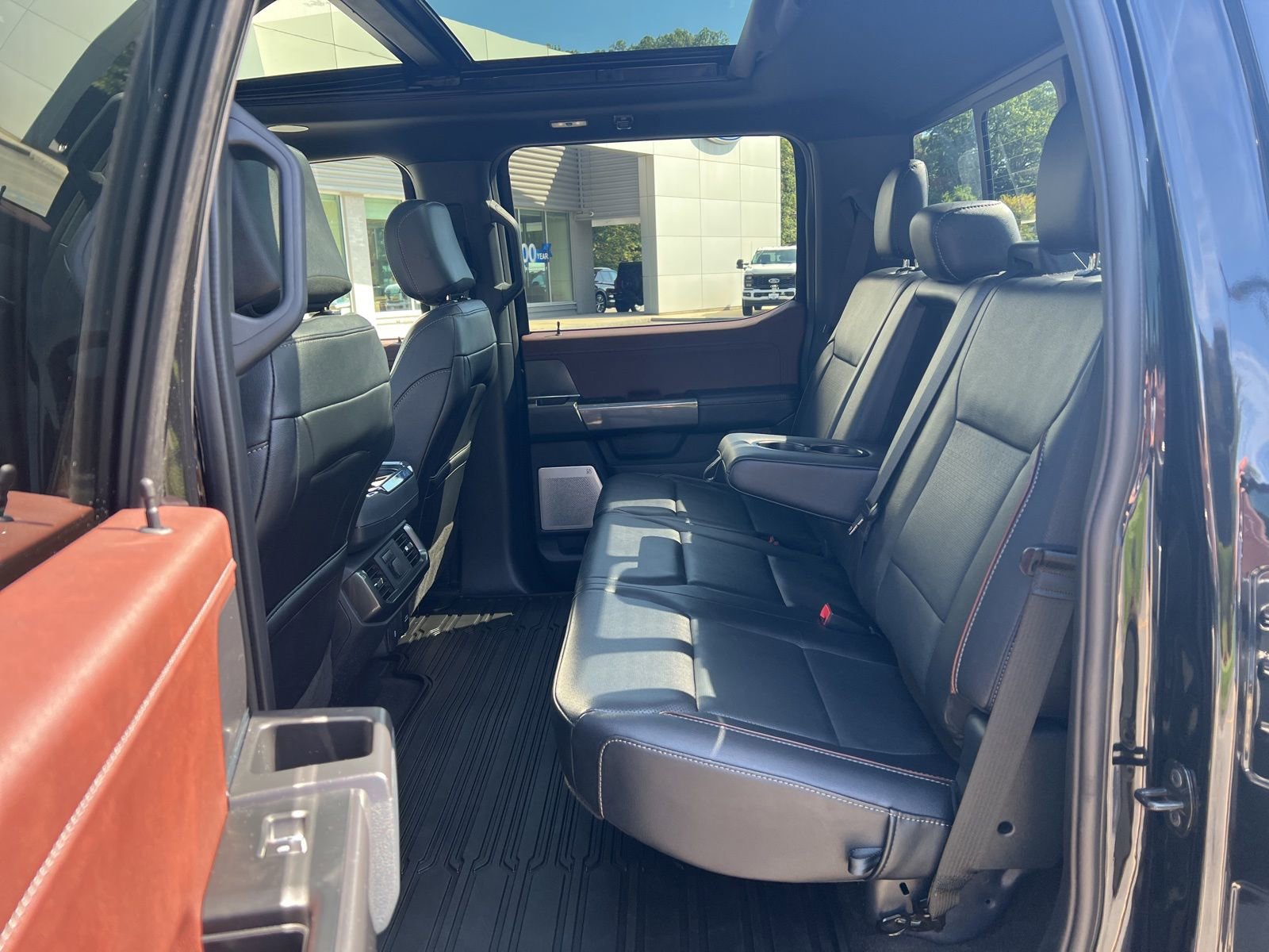 Certified 2022 Ford F150 Lariat w/ Equipment Group 502A High image 14