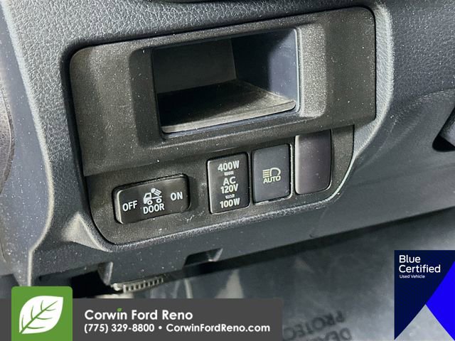 Used 2019 Toyota Tacoma TRD Off-Road w/ Technology Package AWD/4WD image 13